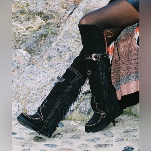 El Vaquero Coleen Silverstone Carbon Fringe Suede Boots - 39 - Picture 4 of 15